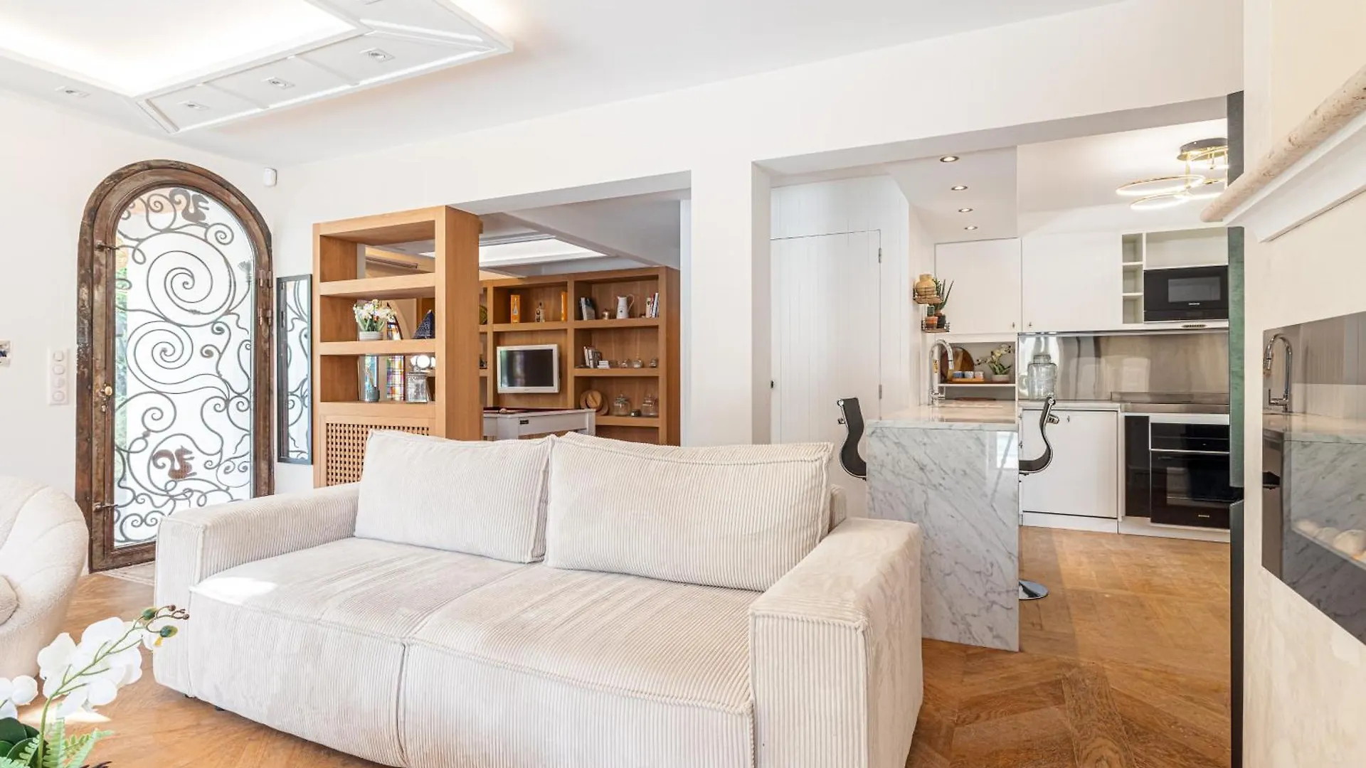 Stunning Juan Les Pins 4 Bed Villa With Pool Antibes 0*,  France